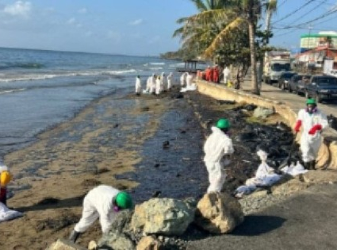 Trinidad Confirms That Two Vessels Heading to Guyana Were Involved in Oil Spill in Tobago