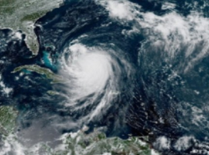A Weakening Hurricane Erin is Moving Towards Bermuda
