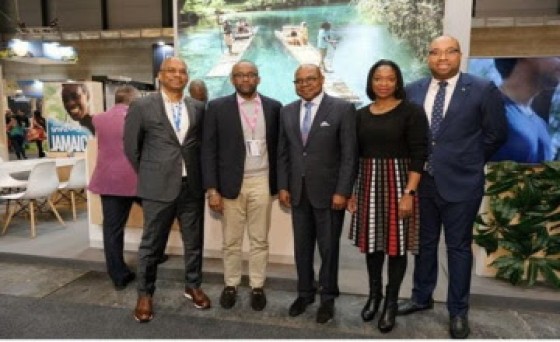 Tourism Minister Edmund Bartlett (Third from right) with other members of the Jamaica delegation at FITUR