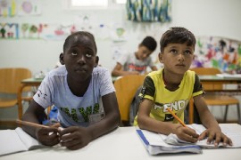 Children living at the Pyli Reception and Identification Centre learn Greek at the KEDU non-formal education center on the island of Kos, Greece. © UNHCR/Socrates Baltagiannis