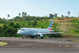 American Airlines plane lands in Dominica. (GIS photo)
