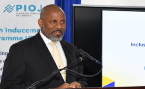 Dr. Wayne Henry