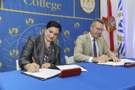 (l-r) Dr. Lenore Rodicio, MDC’s executive vice president and provost, and Dr. Jeffrey L. Duerk, UM’s executive vice president for academic affairs and provost, signed the 10-year agreement that serves to provide guidelines and assist students in the transferability of coursework from MDC to majors within the College of Arts and Sciences at the University of Miami (UM).