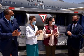 (left to right) Minister of Health and Wellness, Dr. Christopher Tufton; Minister of Foreign Affairs and Foreign Trade, Senator Kamina Johnson Smith; Executive Director, Mexican Agency for International Cooperation and Development (AMEXCID), Dr. Laura Elena Carrillo Cubillas; and Mexican Ambassador to Jamaica, Juan Jose Gonzalez welcome the arrival of the vaccine doses, donated by the Government of Mexico.